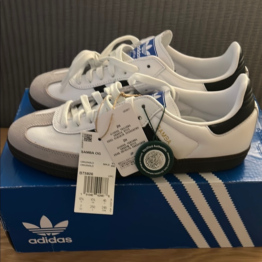 Adidas Samba OG black and white sneaker, women’s size 9, men’s 7, NWT